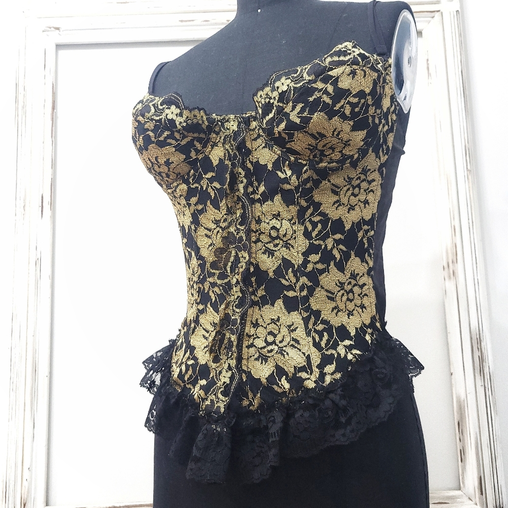 Vintage Romantic Dark Floral Gold Black Lace Ruffle Bustier Corset - Picture 8 of 10